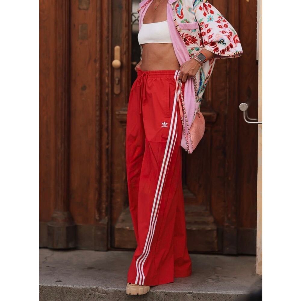 NEW ADIDAS ORIGINALS Adilenium Women's XL Tracksuit Red - Picture 3 of 9